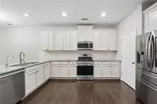 2920 Owlswick Wy, Cumming, GA 30040 - Photo 3