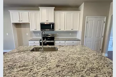 1046 Lakeview Oaks Court, Grayson, GA 30017 - Photo 3