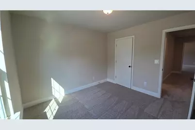 1046 Lakeview Oaks Court, Grayson, GA 30017 - Photo 13