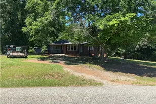 2281 Fork Creek Rd, Bowman, GA 30624 - Photo 9