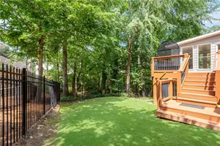 6105 Poplar Spring Dr, Peachtree Corners, GA 30092 - Photo 39