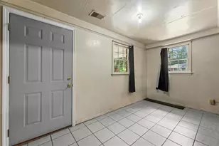 330 Roberts St, Lawrenceville, GA 30046 - Photo 5