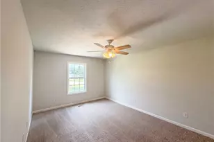 262 Lambert Overlook Cir, Carrollton, GA 30117 - Photo 13