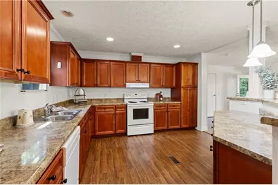 5512 Hemlock Court, Lula, GA 30554 - Photo 11