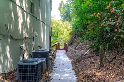 4260 Beverly Lane NE, Atlanta, GA 30342 - Photo 27