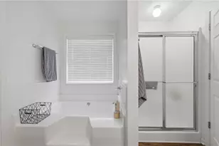 5989 Williamsport Dr, Flowery Branch, GA 30542 - Photo 19