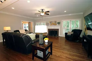 2631 Brentford Ln, Snellville, GA 30078 - Photo 9