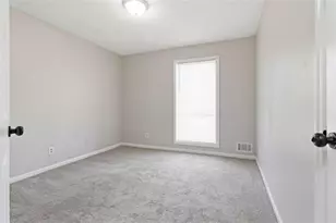 296 Firecrest Ln, Lawrenceville, GA 30045 - Photo 25
