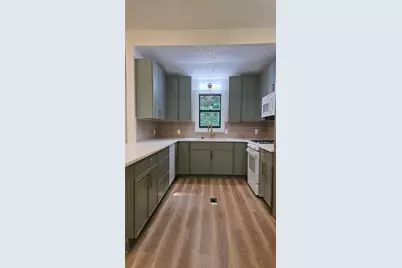122 Little Brook Drive, Woodstock, GA 30188 - Photo 7