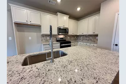 966 Lakeview Oaks Court, Grayson, GA 30017 - Photo 11
