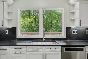 625 Patrick Pl, Atlanta, GA 30328 - Photo 13