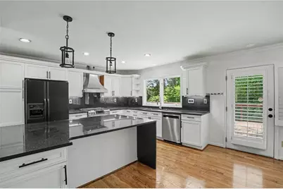 625 Patrick Place, Atlanta, GA 30328 - Photo 11