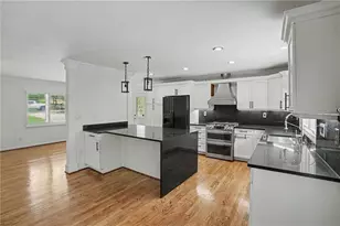 625 Patrick Pl, Atlanta, GA 30328 - Photo 9