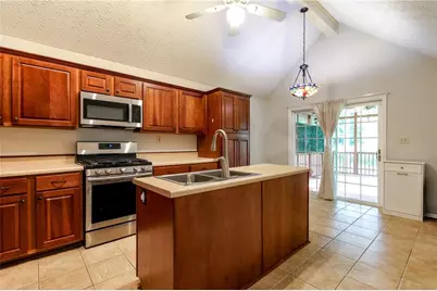 2526 Lorne Court SW, Marietta, GA 30064 - Photo 5