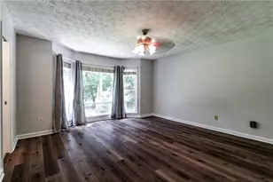 2526 Lorne Ct SW, Marietta, GA 30064 - Photo 15
