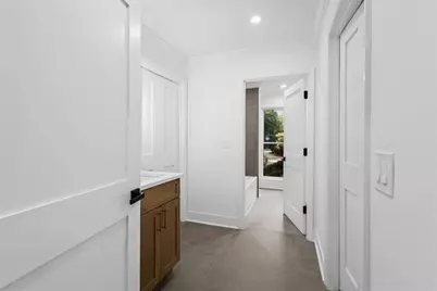 8920 Huntcliff Trce, Atlanta, GA 30350 - Photo 33