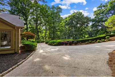 8920 Huntcliff Trce, Atlanta, GA 30350 - Photo 81