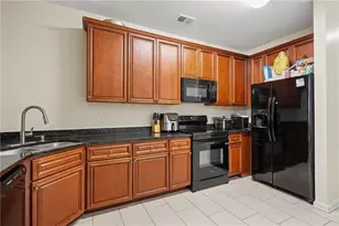 7556 Rutgers Cir, Fairburn, GA 30213 - Photo 9