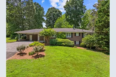 204 Sherwood Drive, Calhoun, GA 30701 - Photo 1