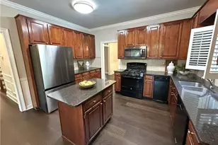 7155 Roswell Rd, Sandy Springs, GA 30328 - Photo 15