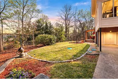 5027 Castlewood Drive SW, Lilburn, GA 30047 - Photo 33