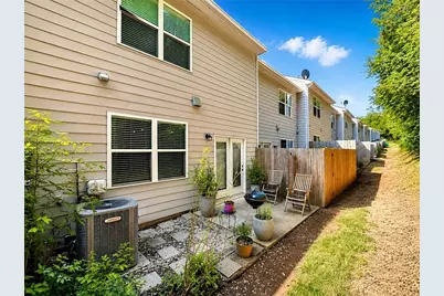 6396 Kennonbriar Court, Lithonia, GA 30058 - Photo 3