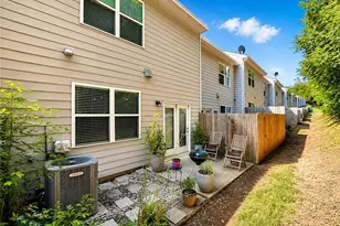 6396 Kennonbriar Ct, Lithonia, GA 30058 - Photo 3