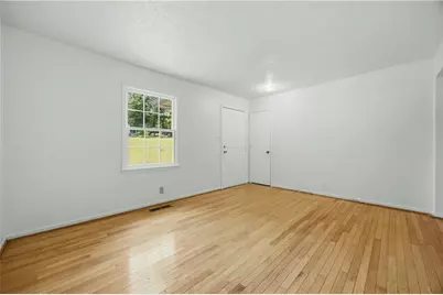 864 Whitehall Drive, Lawrenceville, GA 30043 - Photo 5