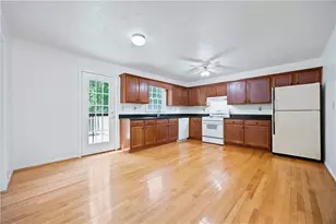 864 Whitehall Dr, Lawrenceville, GA 30043 - Photo 7