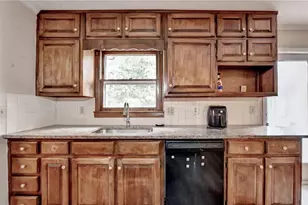 268 Allen Ct SW, Lilburn, GA 30047 - Photo 15