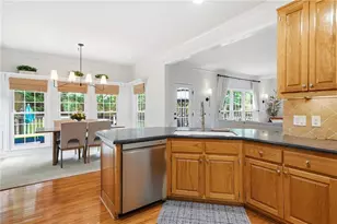 906 Spring Valley, Woodstock, GA 30189 - Photo 9