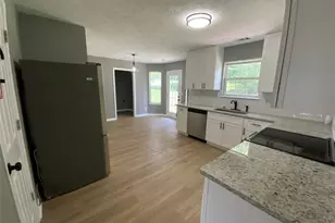 6506 Chestnut Lake Crossing, Lithonia, GA 30038 - Photo 7