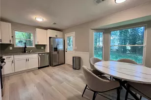 3814 Whaley Ct, Snellville, GA 30039 - Photo 5