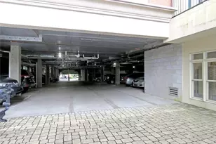 560 Dutch Valley Rd NE, Atlanta, GA 30324 - Photo 37