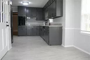 2075 Pinewood Dr, Covington, GA 30016 - Photo 15