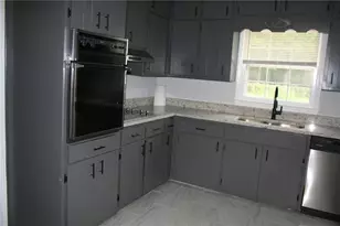 2075 Pinewood Dr, Covington, GA 30016 - Photo 9