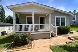 130 Bob White Ln, Newnan, GA 30263 - Photo 1