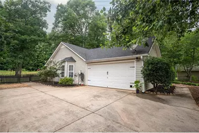 605 Freeman Drive, Covington, GA 30016 - Photo 5