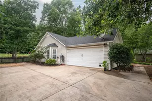 605 Freeman Dr, Covington, GA 30016 - Photo 5
