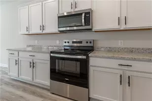 4129 Oakwood Ter Ct, Oakwood, GA 30566 - Photo 13
