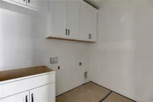 2973 N Bogan Rd NE, Buford, GA 30519 - Photo 31