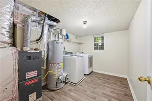2069 Bedford Ct, Lithonia, GA 30058 - Photo 23