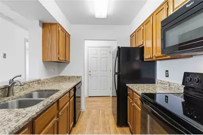 300 Johnson Ferry Road NE #B609, Sandy Springs, GA 30328 - Photo 17