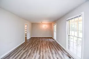 1512 Robinhood Trail, Gainesville, GA 30501 - Photo 3