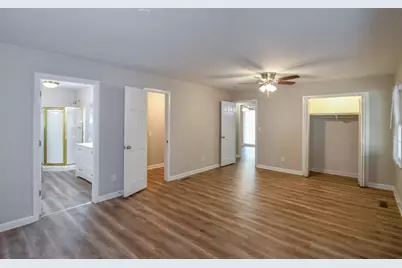 1512 Robinhood Trail, Gainesville, GA 30501 - Photo 11