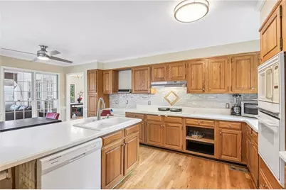 7430 Talbot Colony, Atlanta, GA 30328 - Photo 9