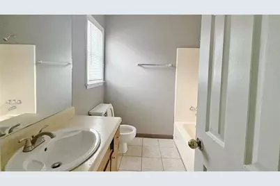 935 Six Oaks Circle #B, Norcross, GA 30093 - Photo 7