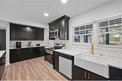 1868 Ft Valley Drive SW, Atlanta, GA 30311 - Photo 3
