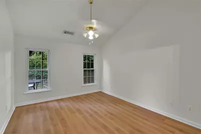 2435 Hillvale Circle, Lithonia, GA 30058 - Photo 11