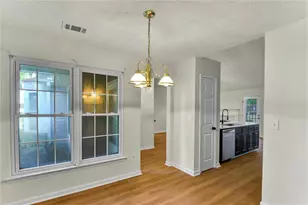 2435 Hillvale Cir, Lithonia, GA 30058 - Photo 7